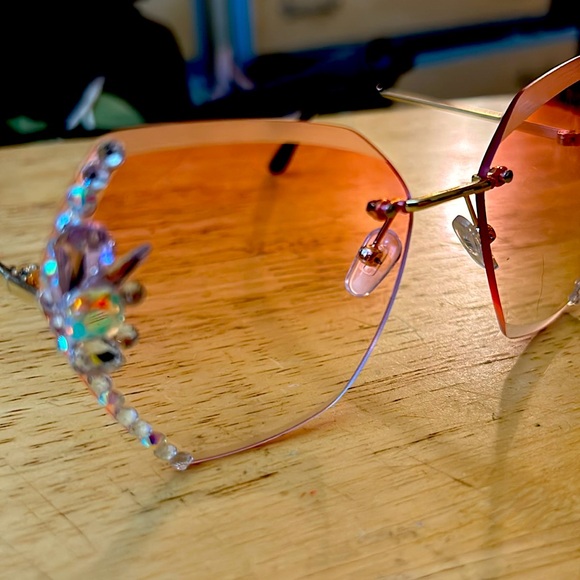 Rhinestone sunglasses - Picture 2 of 3